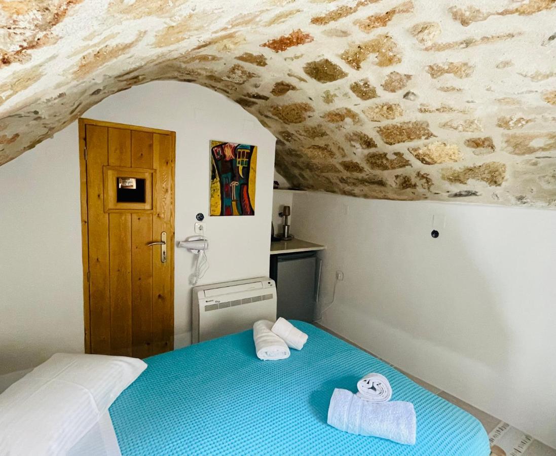 Апартаменты Vecchia Casa Sterna Монемвазия Экстерьер фото